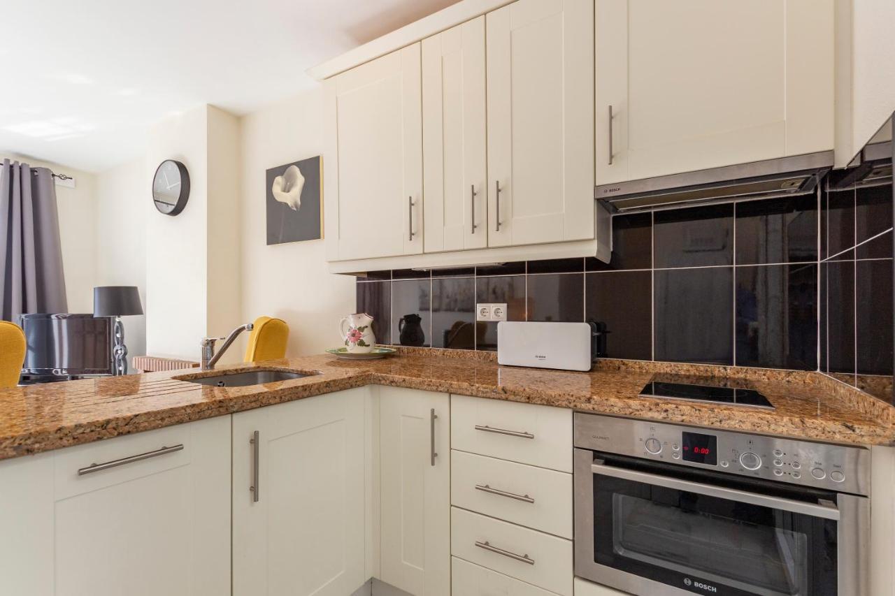 Sanders Golf - Lovely Two-bedroom With Shared Pool Lägenhet *
